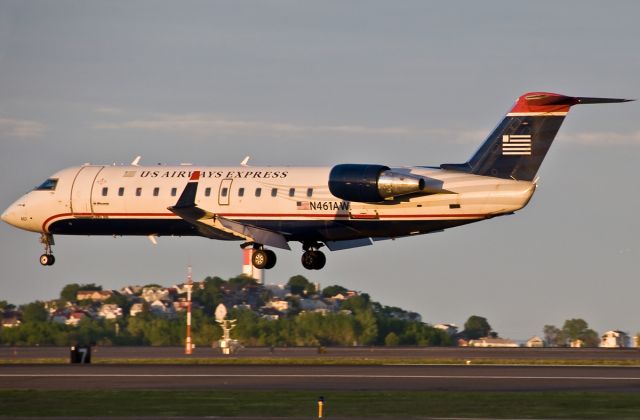 Canadair Regional Jet CRJ-200 (N461AW) - Landing 4L with Winthrop water tower !