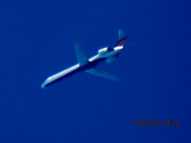 McDonnell Douglas MD-88 (N949DL)