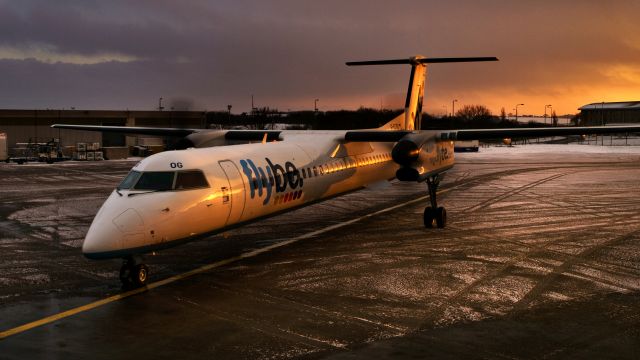 de Havilland Dash 8-400 (G-ECOG) - ON SCHEDULE AGAIN