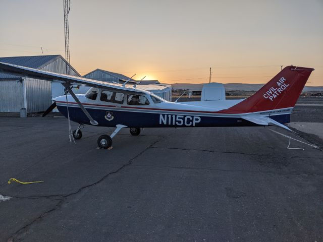 Cessna Skyhawk (N115CP) - Took this photo at Desert Eagle National Flight Academy 2021, on the 28th of July. Brand new (2019) C172S with 200 hours at the start. Finished NFA with 310.