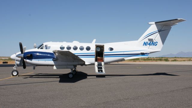 Beechcraft Super King Air 200 (N14NG)