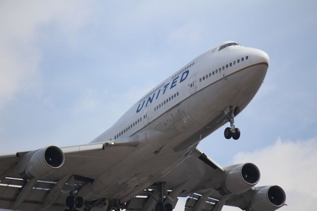 Boeing 747-400 (N116UA)