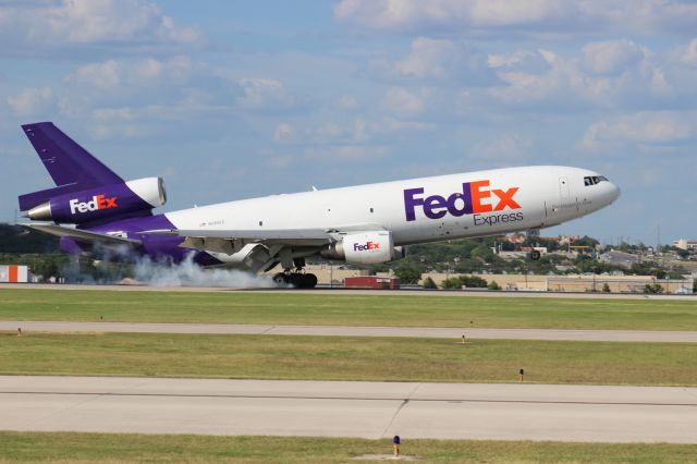 McDonnell Douglas DC-10 (N385FE)