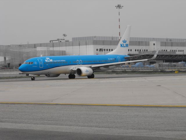 Boeing 737-800 (PH-BXF)