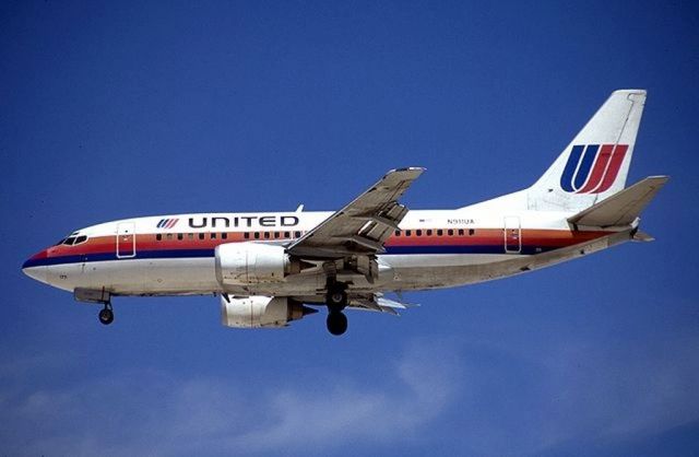 Boeing 737-500 (N911UA) - scanned from postcard