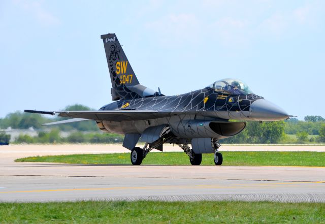 94-0047 — - F-16 Viper Demo with the "Venom" paint scheme.