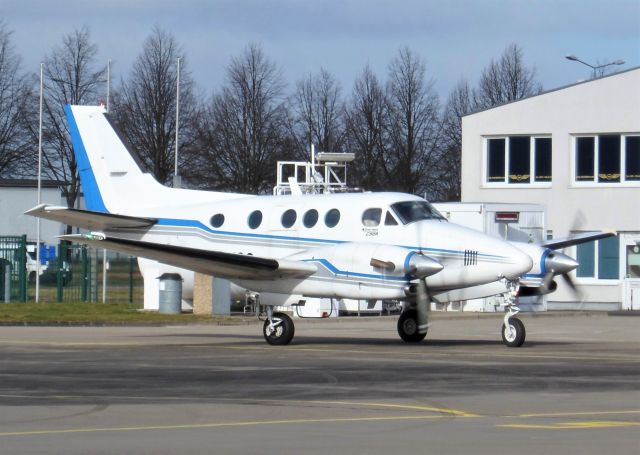 Beechcraft King Air 90 (SP-ISS)