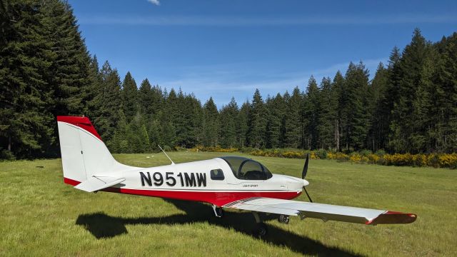 Aircraft Factory Sling 2 (N951MW) - McKenzie Bridge State Airport - grass strip 