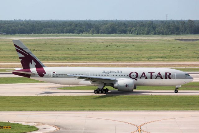 Airbus A330-300 (A7-BBB)