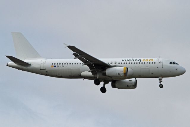 Airbus A320 (EC-LQL)