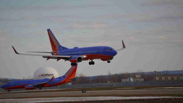 Boeing 737-700 (N925WN)