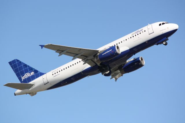 Airbus A320 (N535JB) - JetBlue Flight 346 "Estrella Azul" (N535JB) departs Sarasota-Bradenton International Airport enroute to John F Kennedy International Airport