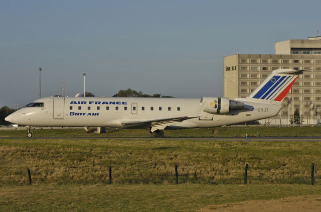 Canadair Regional Jet CRJ-200 (F-GRJT) - Brit Air (Air France) - Canadair CRJ-100ER (CL-600-2B19) C/N 7389 - F-GRJT - at CDG 2004-09-25.