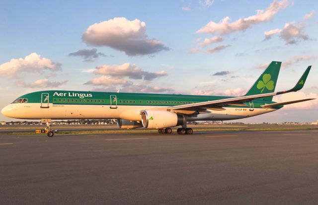 Boeing 757-200 (EI-CJX) - St. Boice