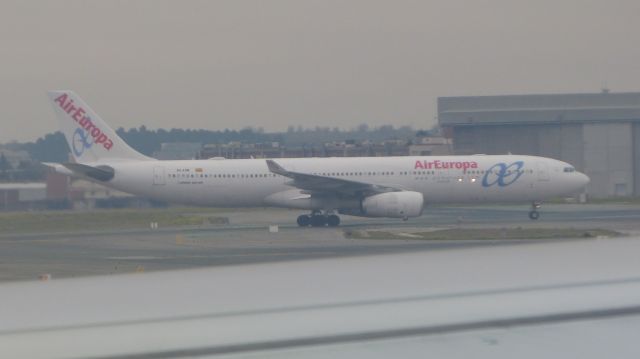 Airbus A330-300 (EC-LXR) - Heading out to Cancun