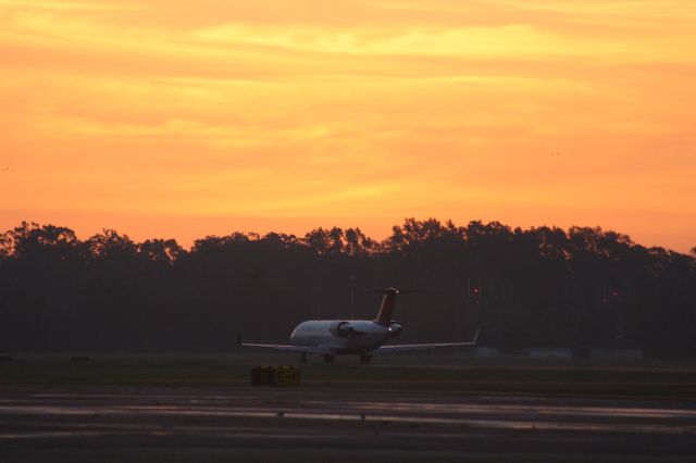 Canadair Regional Jet CRJ-200 (N447CA)