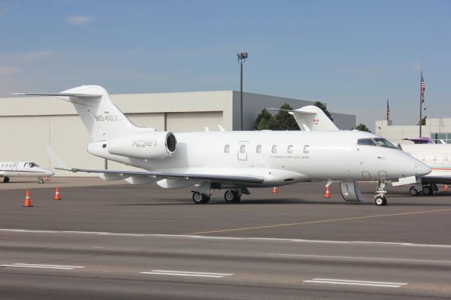 Bombardier Challenger 300 (N546XJ)