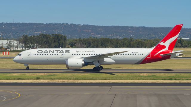 Boeing 787-9 Dreamliner (VH-ZNA) - Qantas Dreamliner on a diversion