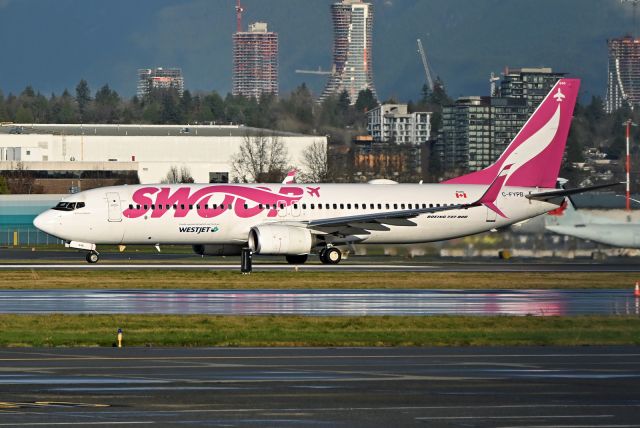 Boeing 737-800 (C-FYPB)