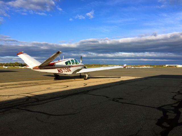 Beechcraft 35 Bonanza (N5726K)