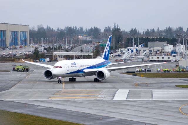 Boeing 787-8 (N787EX)