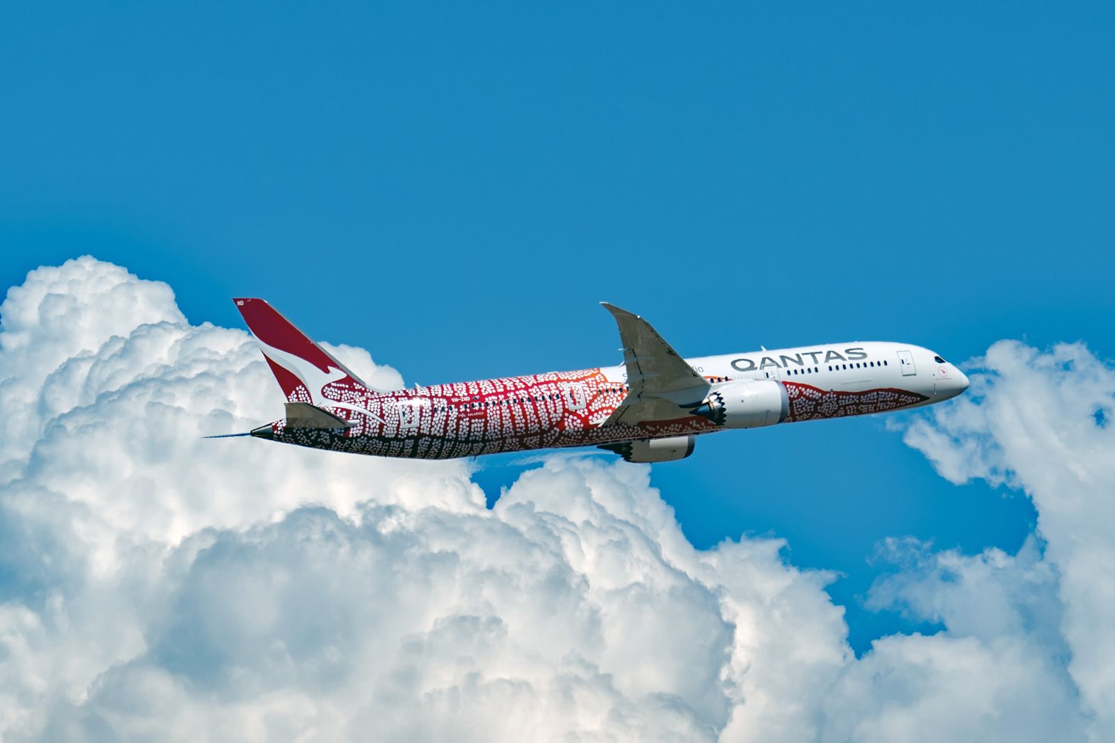 Boeing 787-9 Dreamliner (VH-ZND) - Boeing 787-9 Qantas VH-ZND departure rwy 21 YPPH 23/11/18.