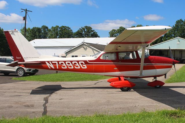 Cessna Skyhawk (N7393G)