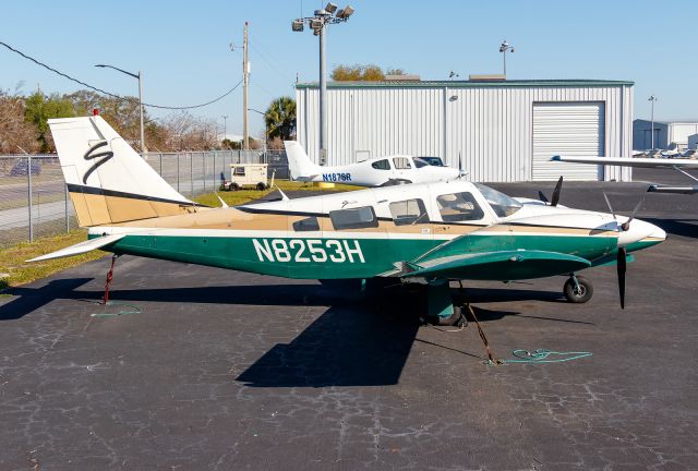 Piper Seneca (N8253H)