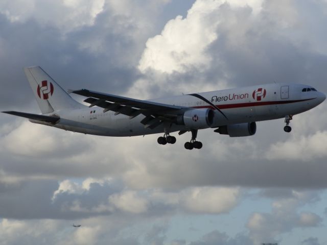 Airbus A300F4-600 (XA-GGL)