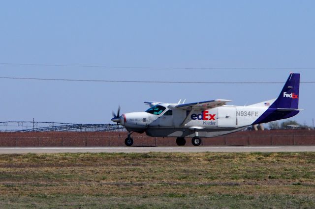 Cessna Caravan (N934FE)