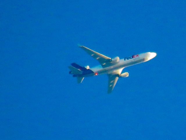 Boeing MD-11 (N588FE)