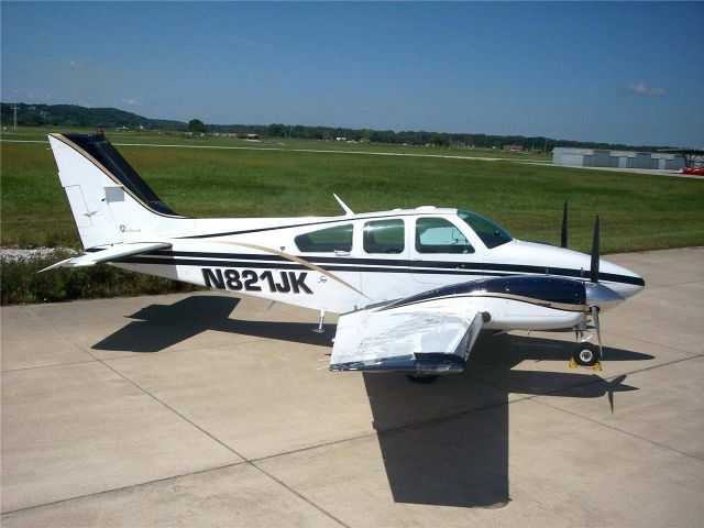 Beechcraft 55 Baron (N821JK)