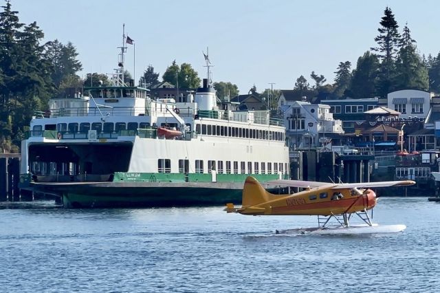 Cessna Skyhawk (N67681) - Friday Harbor, San Juan Island, Washington...next to the ferry, Tillikum