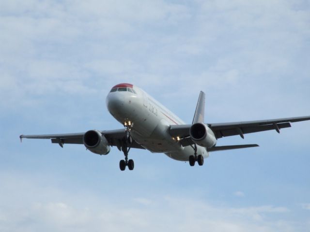 Airbus A320 (EI-TAB)