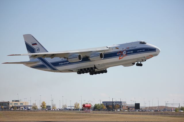 Antonov An-124 Ruslan (RA-82078) - Leaving DIA on runway 25 on 10-14-2012 after delivering a 777 engine for British Air GYMMC.