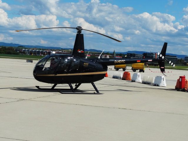 Robinson R-44 (D-HDTC)