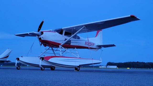 Cessna Skywagon (N185FP)