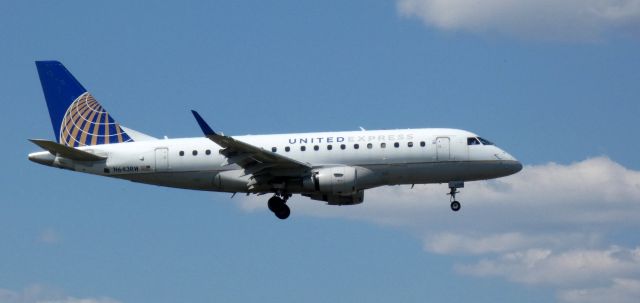 Embraer 170/175 (N643RW) - On short final is this 2015 United Airlines Express Embraer 170-100SE in the Spring of 2023.