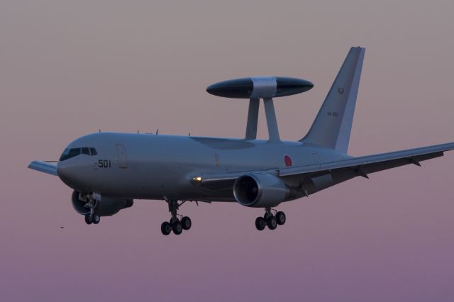 BOEING E-767 (64-3501) - Boeing E-767 AWACS aircraft of the JASDF,Jan 26 2014