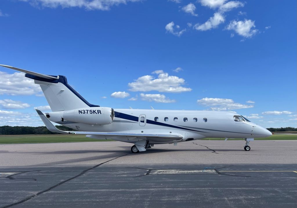 Embraer Legacy 550 (N375KR)