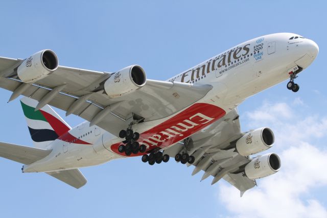 Airbus A380-800 (A6-EDH) - Afternoon arrival for this Emirates A380-800 at LHR. One of four schedualed arrivals from Emirates each day.