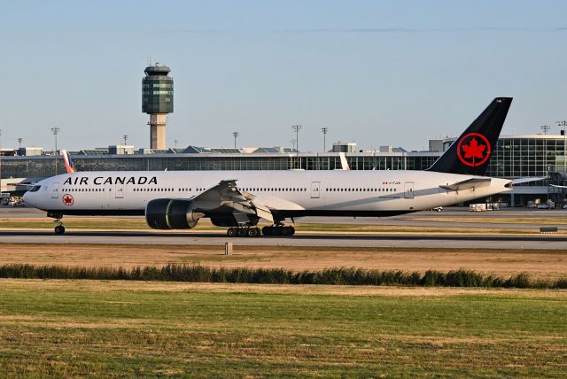 BOEING 777-300ER (C-FJZS)