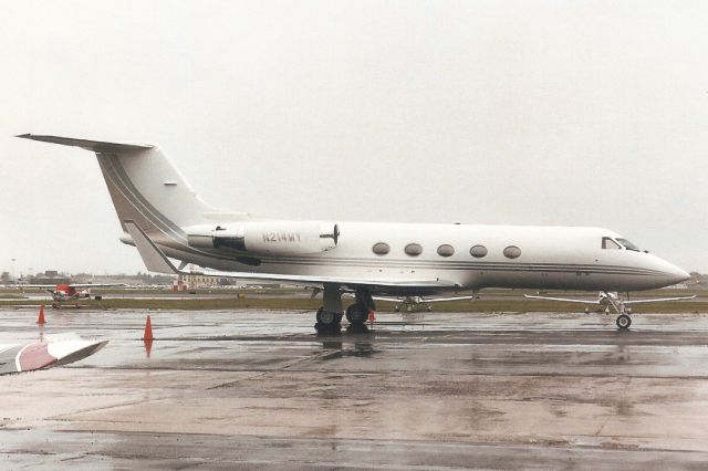 Gulfstream Aerospace Gulfstream 3 (N214WY) - Parked on the Long Island Jet Center ramp in Jun-06.br /br /Reregistered N467AM 1-Feb-13.