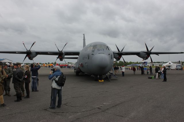 13-0617 — - Spectacle aérien aéroport des cantons Bromont QC CZBM 16-08-2014 Lockeed br /C-130 Hercules