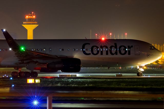 BOEING 767-300 (D-ABUI)