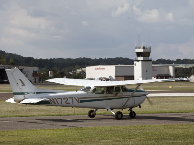 Cessna Skyhawk (N1727V)