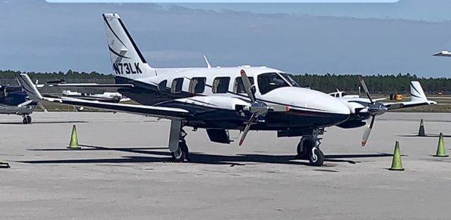 Piper Navajo (N73LK)