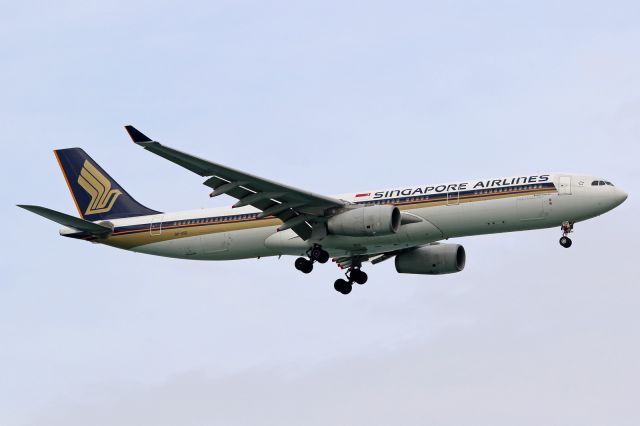 Airbus A330-300 (9V-SSD)