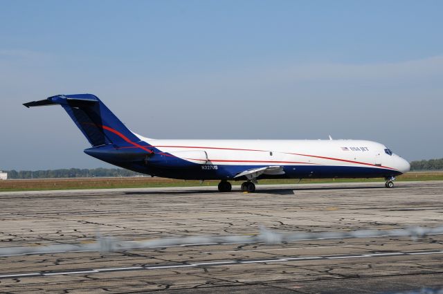 McDonnell Douglas DC-9-30 (N327US)