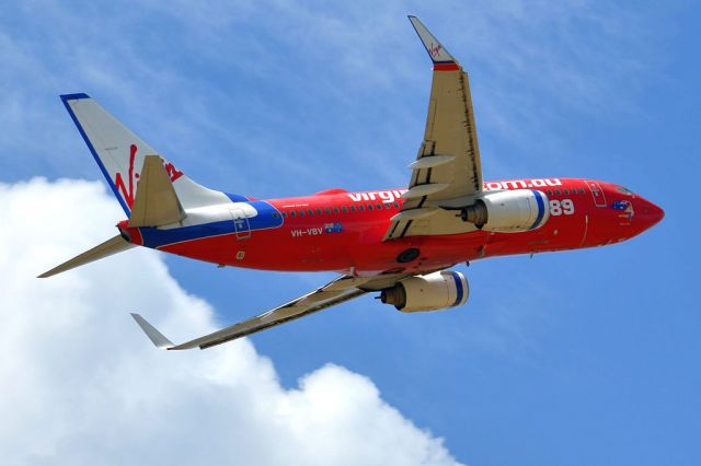 Boeing 737-800 (VH-VBV) - Getting airborne off runway 23. Saturday 1st December 2012.